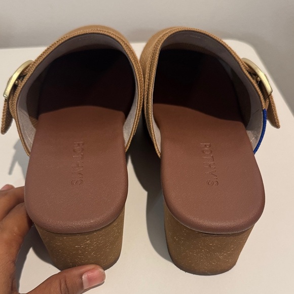 NWOB ROTHYS The Classic Clog butternut color size 9 - Picture 7 of 12